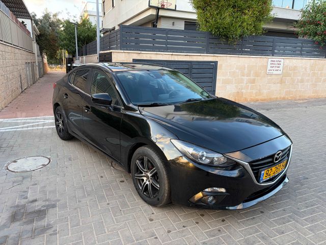 מאזדה 3