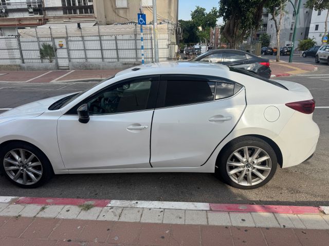 מאזדה 3