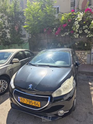 פיג'ו 208