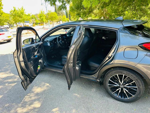 טויוטה C-HR