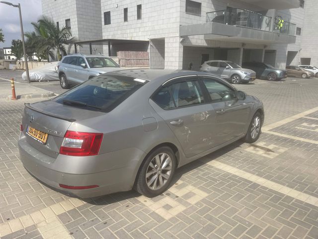 סקודה אוקטביה