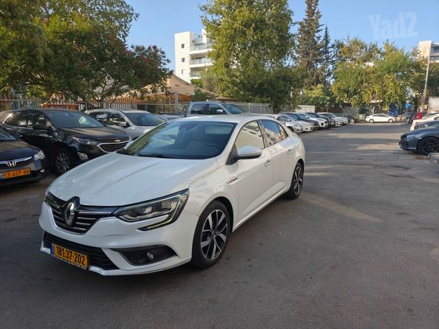 רנו מגאן