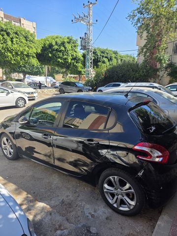 פיג'ו 208
