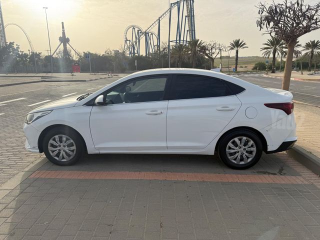 יונדאי אקסנט i25