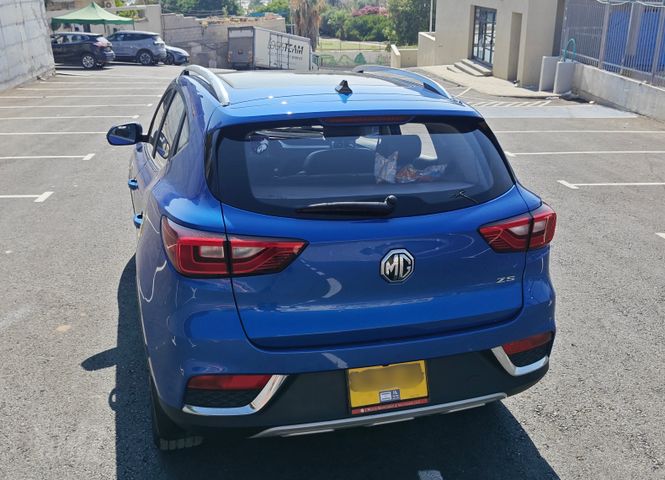 אם ג'י ZS