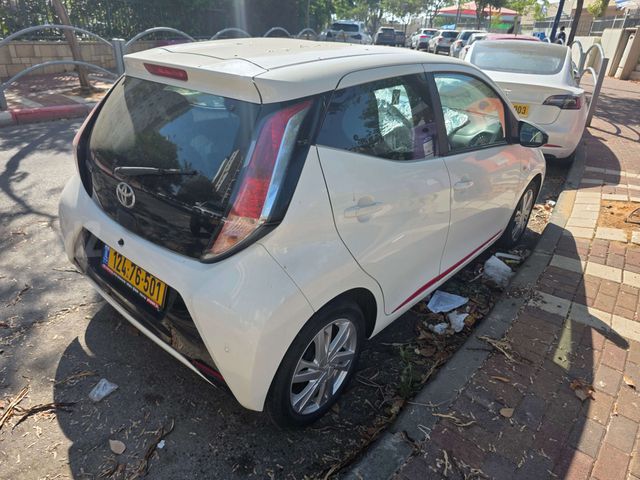 טויוטה אייגו
