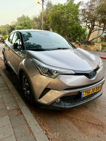 טויוטה C-HR