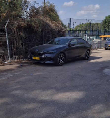 ב מ וו I5