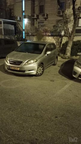 מודעת רכב הונדה FR-V