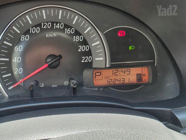 מודעת רכב ניסאן מיקרה