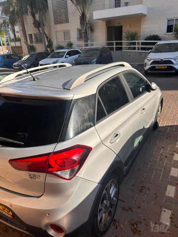 יונדאי I20 קרוס