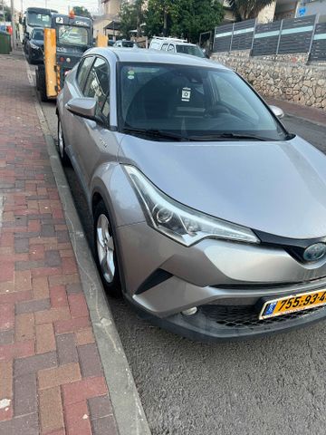 טויוטה C-HR