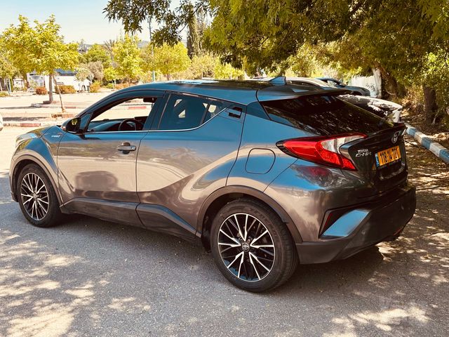 טויוטה C-HR