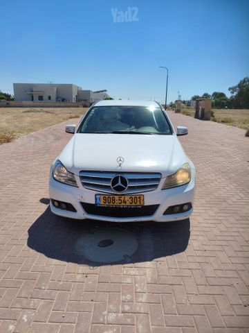 מודעת רכב מרצדס-בנץ C-class