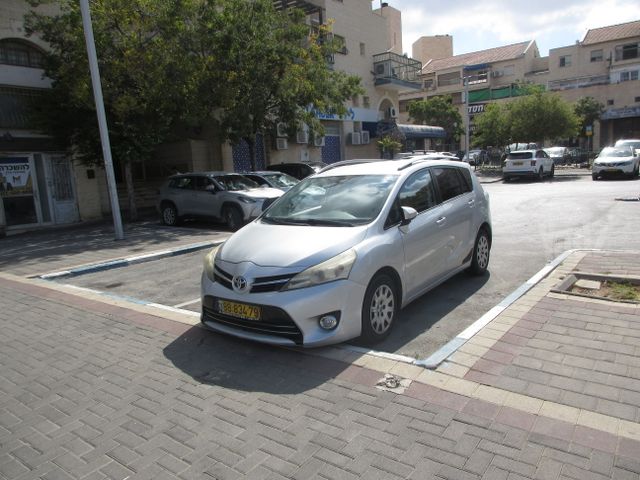 טויוטה ורסו