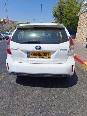 טויוטה פריוס פלוס