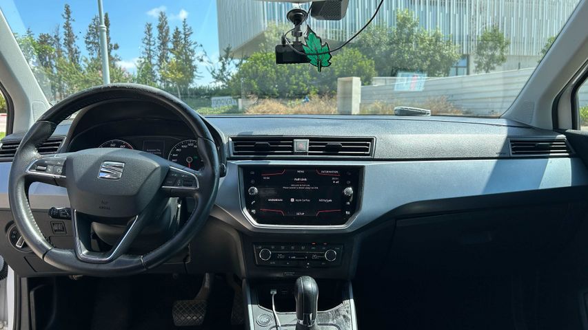 סיאט ארונה