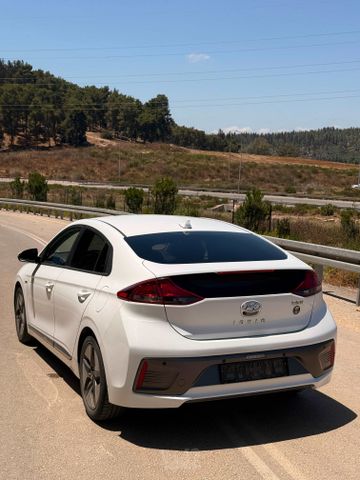 יונדאי איוניק
