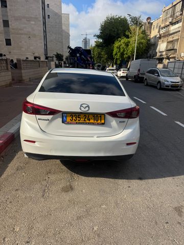 מאזדה 3