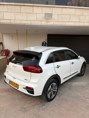 קיה נירו
