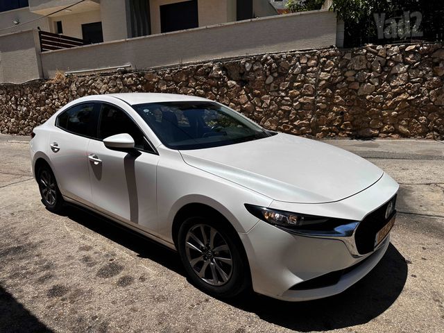 מודעת רכב מאזדה 3