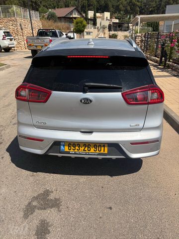 קיה נירו
