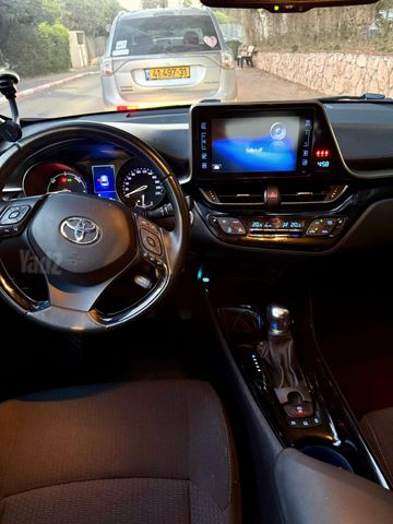 טויוטה C-HR