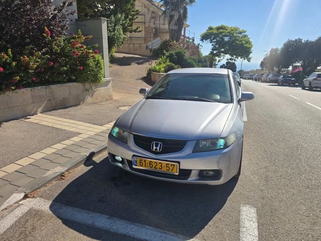 מודעת רכב הונדה אקורד