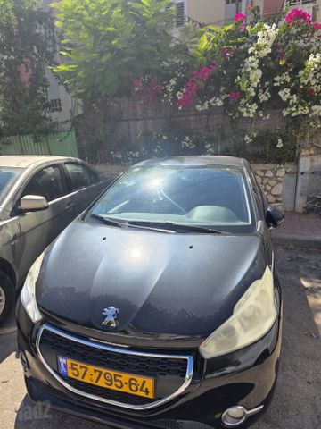 פיג'ו 208