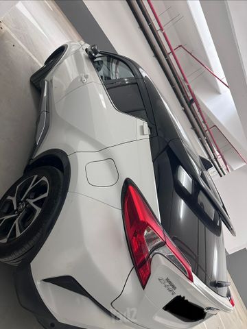 מודעת רכב טויוטה C-HR