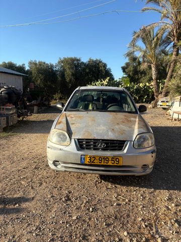 יונדאי אקסנט i25