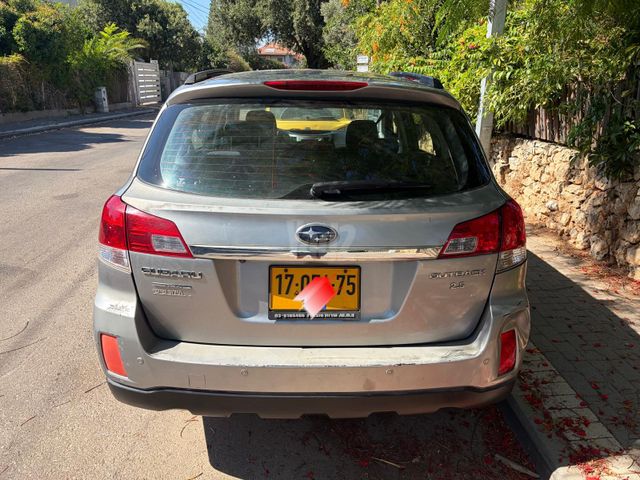 סובארו אאוטבק