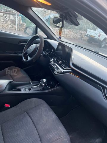 טויוטה C-HR