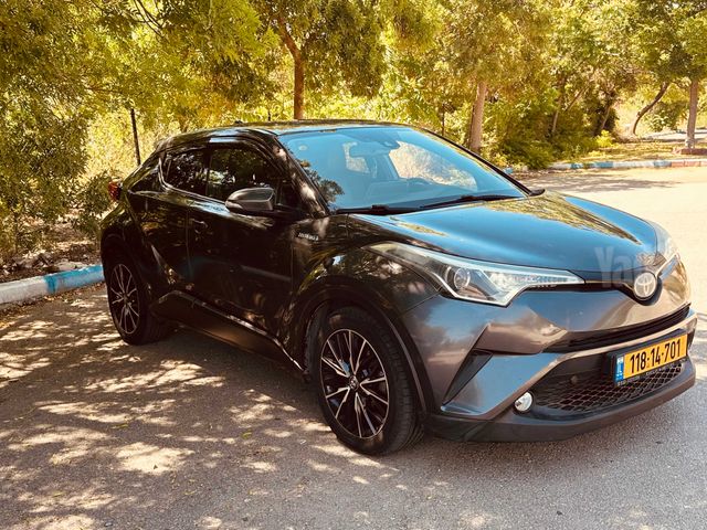 טויוטה C-HR