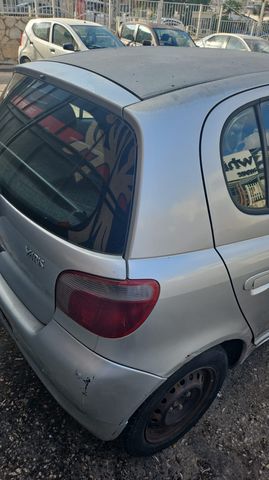 טויוטה יאריס