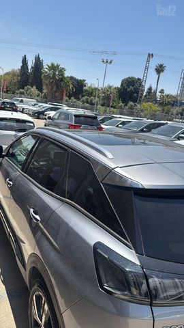 פיג'ו 3008