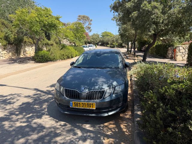 סקודה אוקטביה