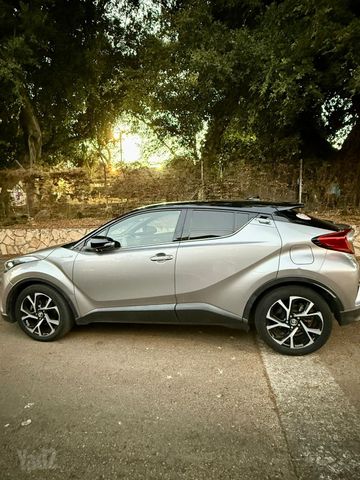 מודעת רכב טויוטה C-HR