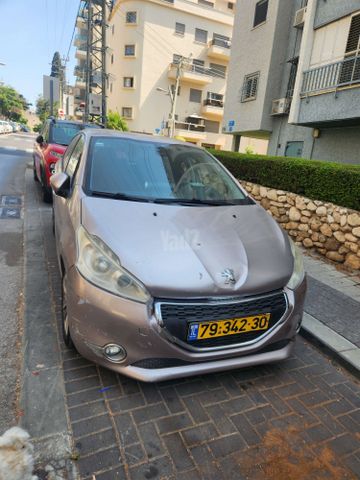 מודעת רכב פיג'ו 208