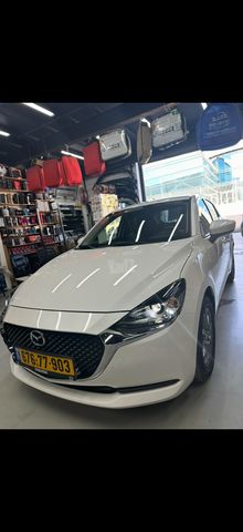 מודעת רכב מאזדה 2