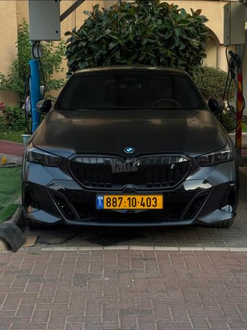 ב מ וו I5