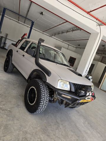 מיצובישי טרייטון / L200