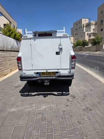 מודעת רכב איסוזו די-מקס