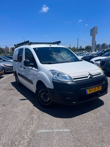 מודעת רכב סיטרואן ברלינגו