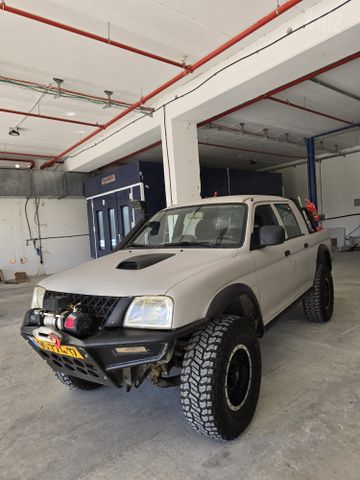 מודעת רכב מיצובישי טרייטון / L200
