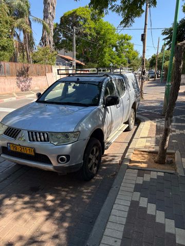 מיצובישי טרייטון / L200