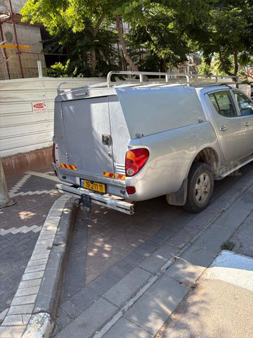 מיצובישי טרייטון / L200