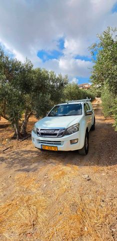 מודעת רכב איסוזו די-מקס