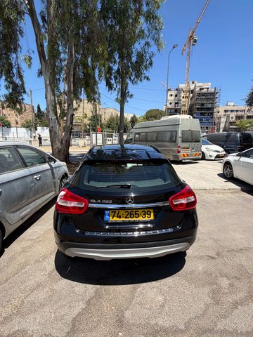 מרצדס-בנץ GLA
