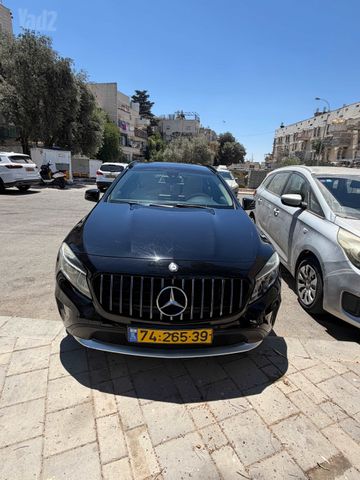 מרצדס-בנץ GLA